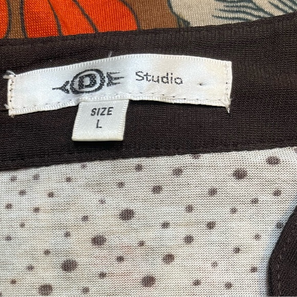 D Studio Deep Neckline Retro Tunic - Picture 2 of 3